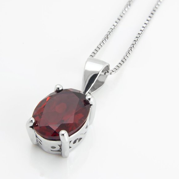 Jewelry - Sterling Silver Garnet Necklace